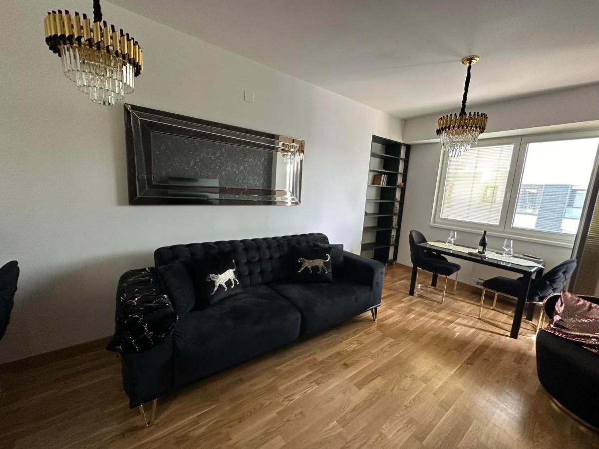 Royal Casa Apartment